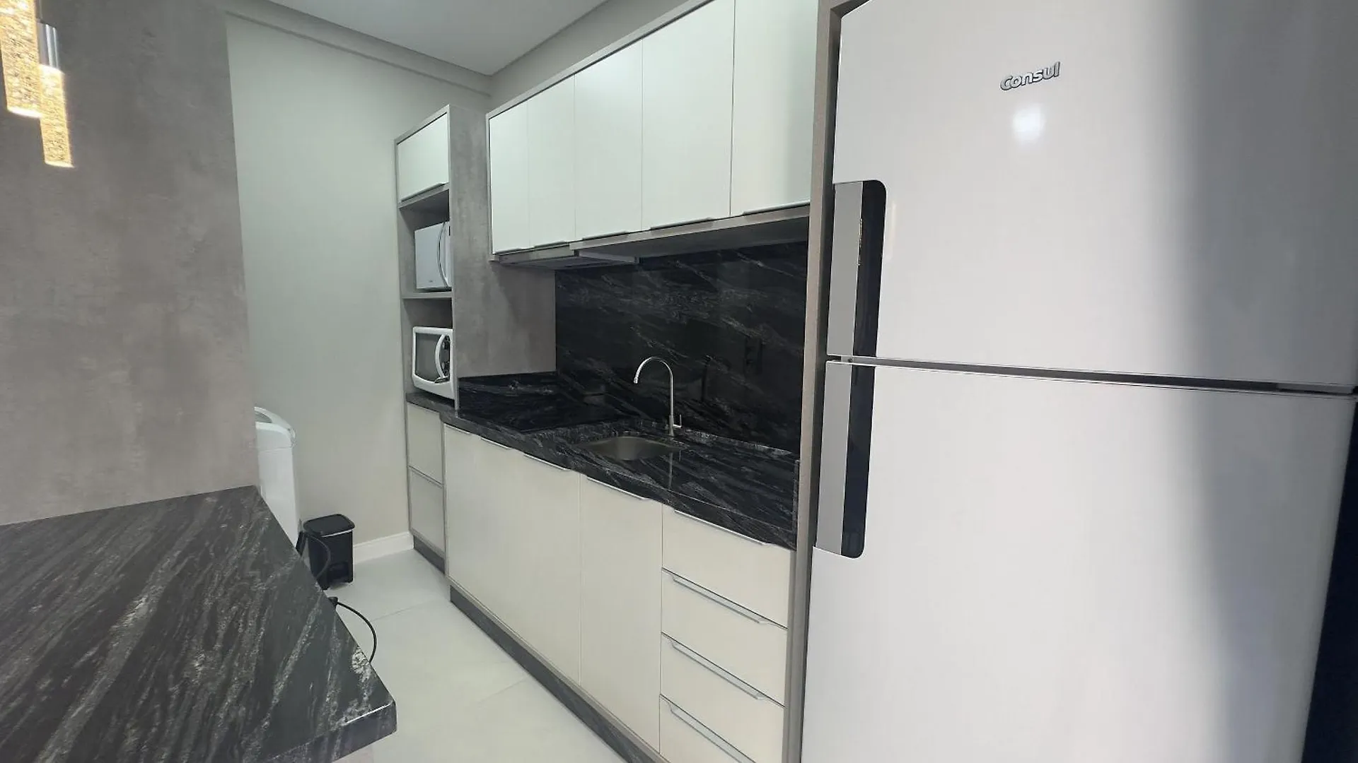 570 - Lindo Flat A 350M Da Praia De Bombas Bombinhas 0*,