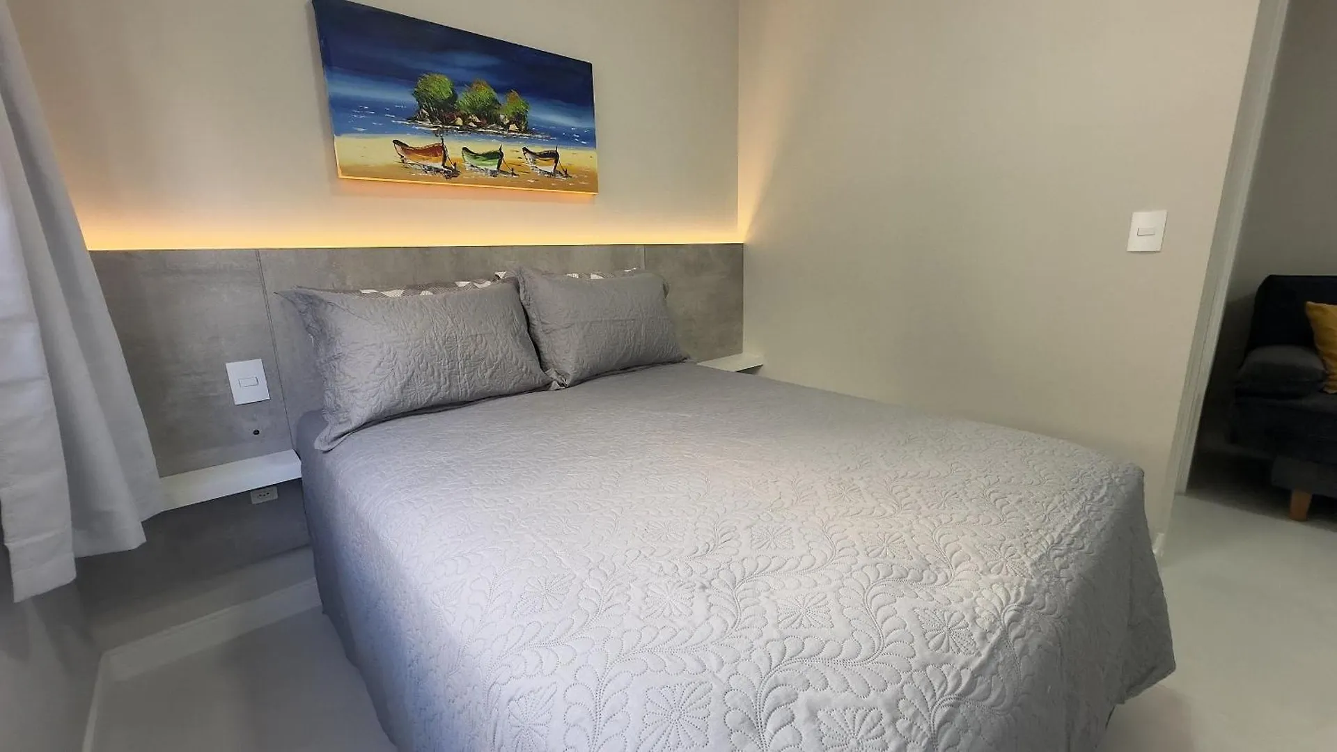 570 - Lindo Flat A 350M Da Praia De Bombas Bombinhas Brazílie